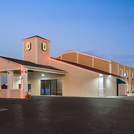 Super 8 By Wyndham Gainesville Tx Exterior photo